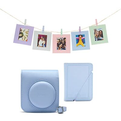 instax Mini 12 accessoireset, cameratas, fotoalbum, hangkaarten en wasknijpers, pastelblauw instax Mini 12 accessoireset, cameratas, fotoalbum, hangkaarten en wasknijpers, pastelblauw