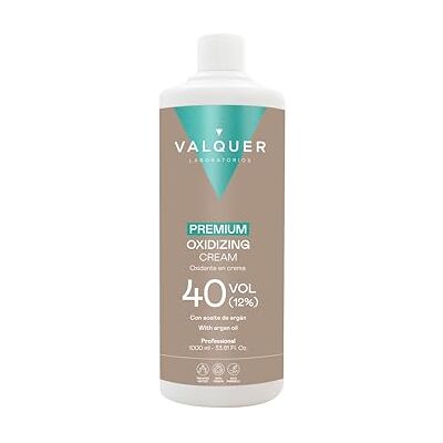 Valquer Laboratorios VALQUER Zuurstofwater, 40 volumes, 12% premium haaroxiderende crème, 1 l Ultra-romig Professionele veganistische arganolie voor haarkleuring en -verkleuring – geurreductie Valquer Laboratorios VALQUER Zuurstofwater, 40 volumes, 12% premium haaroxiderende crème, 1 l Ultra-romig Professionele veganistische arganolie voor haarkleuring en -verkleuring – geurreductie