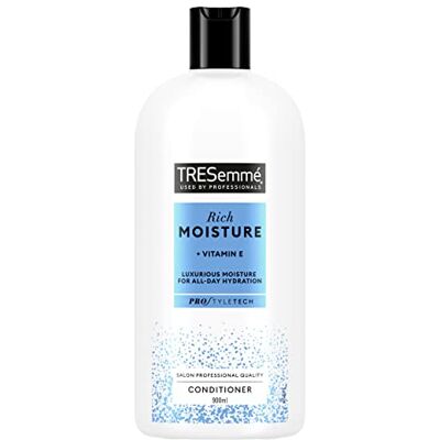 TRESemmé TRESEMME Rijke hydraterende conditioner, 900 ml TRESemmé TRESEMME Rijke hydraterende conditioner, 900 ml