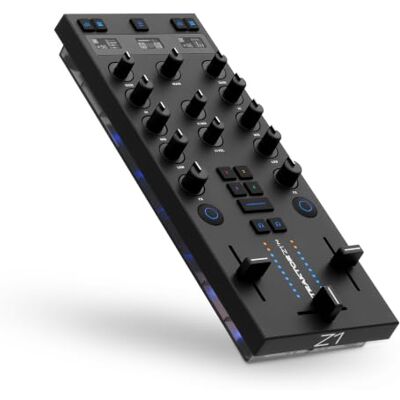 Native Instruments Traktor Z1 Compacte DJ-controller en mixer Traktor Pro 4-software, geïntegreerde 24-bits/96kHz geluidskaart, Stems- en EQ-bediening, 3 OLED-schermen, audio-interface Native Instruments Traktor Z1 Compacte DJ-controller en mixer Traktor Pro 4-software, geïntegreerde 24-bits/96kHz geluidskaart, Stems- en EQ-bediening, 3 OLED-schermen, audio-interface