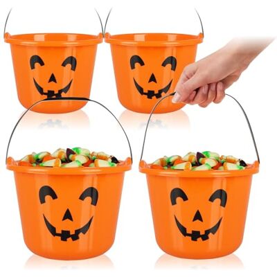 com-four ® 4 x Halloween pompoenemmers met handvat elk 2,5 l, oranje Voor het oogsten van snoep, het geven van geschenken of voor het versieren van een feest gemaakt van lichtgewicht kunststof com-four ® 4 x Halloween pompoenemmers met handvat elk 2,5 l, oranje Voor het oogsten van snoep, het geven van geschenken of voor het versieren van een feest gemaakt van lichtgewicht kunststof