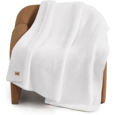 UGG Whitecap Pluche deken voor bank of bed Comfortabele en comfortabele woondecoratie Luxe zachte deken voor woonkamer of slaapkamer 127 x 177,8 cm UGG Whitecap Pluche deken voor bank of bed Comfortabele en comfortabele woondecoratie Luxe zachte deken voor woonkamer of slaapkamer 127 x 177,8 cm