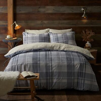 Fusion Fleece dekbedovertrek geruit grijs/blauw eenpersoonsbed (140 x 200 cm) teddybeer omkeerbaar tartan zacht aanvoelend beddengoed met witte flanellen achterkant Fusion Fleece dekbedovertrek geruit grijs/blauw eenpersoonsbed (140 x 200 cm) teddybeer omkeerbaar tartan zacht aanvoelend beddengoed met witte flanellen achterkant