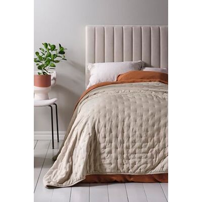 Jotex Sprei Calm, Oeko-Tex®-standaard 100, sprei van hoogwaardig polyester, beige, 150 x 250 cm Jotex Sprei Calm, Oeko-Tex®-standaard 100, sprei van hoogwaardig polyester, beige, 150 x 250 cm
