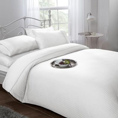 Emma Barclay Dorchester Ritz Beddengoedset met dekbedovertrek en 2 kussenslopen, 100% katoensatijn, draaddichtheid 300, wit, 200 x 200 cm Emma Barclay Dorchester Ritz Beddengoedset met dekbedovertrek en 2 kussenslopen, 100% katoensatijn, draaddichtheid 300, wit, 200 x 200 cm