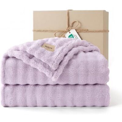 Bedsure Knuffeldeken met bubbels, lichtpaars, 220 x 240 cm Bankdeken, dikke fleecedeken, sprei voor slaapkamerdecoratie, zachte wollen deken en Bedsure Knuffeldeken met bubbels, lichtpaars, 220 x 240 cm Bankdeken, dikke fleecedeken, sprei voor slaapkamerdecoratie, zachte wollen deken en