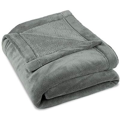 CelinaTex Zachte deken, 150 x 200 cm, zilvergrijs, warme bankdeken, woonkamer, zacht, microvezel, fleece, Oeko-Tex Montreal CelinaTex Zachte deken, 150 x 200 cm, zilvergrijs, warme bankdeken, woonkamer, zacht, microvezel, fleece, Oeko-Tex Montreal
