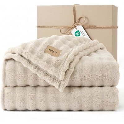 Bedsure Bubble Knuffeldeken, pluizige bankdeken, bankdeken, fleece-deken, zacht en warm, voor slaapkamerdecoratie, sprei, beige, 220 x 240 cm Bedsure Bubble Knuffeldeken, pluizige bankdeken, bankdeken, fleece-deken, zacht en warm, voor slaapkamerdecoratie, sprei, beige, 220 x 240 cm