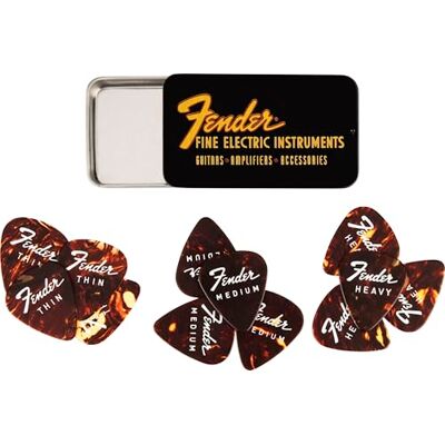 Fender »FINE ELECTRIC PICK TIN plectrums in verzameldoos – 12 stuks – Celluloid – 351 vorm – 3 diktes – schildpadhoes kleur Sunburst Fender »FINE ELECTRIC PICK TIN plectrums in verzameldoos – 12 stuks – Celluloid – 351 vorm – 3 diktes – schildpadhoes kleur Sunburst