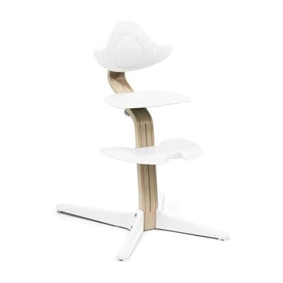 Stokke Nomi Stoel, wit, de zitting die actief zitten bevordert, eenvoudige instelling zonder gereedschap, inclusief stabiele voetensteun en kantelbare wielen, belastbaar tot 150 kg Stokke Nomi Stoel, wit, de zitting die actief zitten bevordert, eenvoudige instelling zonder gereedschap, inclusief stabiele voetensteun en kantelbare wielen, belastbaar tot 150 kg