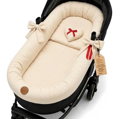 Totsy Baby Universele reiswieghoes van katoen-chiffon, ademende bekleding voor het aankleden en beschermen van de kinderwagen, 3-delige set met kussen en matras voor pasgeborenen, lichtbeige Totsy Baby Universele reiswieghoes van katoen-chiffon, ademende bekleding voor het aankleden en beschermen van de kinderwagen, 3-delige set met kussen en matras voor pasgeborenen, lichtbeige