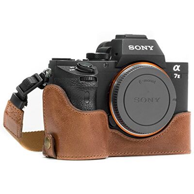 MegaGear MG1130 Leren hoesje met schouderriem/batterijtoegang voor Sony Alpha A7S II/A7R II/A7 II camera, donkerbruin, Donkerbruin, Modern MegaGear MG1130 Leren hoesje met schouderriem/batterijtoegang voor Sony Alpha A7S II/A7R II/A7 II camera, donkerbruin, Donkerbruin, Modern