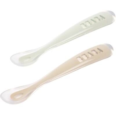 Béaba , Set van 2 siliconen lepels voor baby's/kinderen, 1e leeftijd, vanaf 4 maanden, zacht, afgeronde punt, lange en ergonomische handgreep, inclusief transportbox, fluweelgroen/saliegroen Béaba , Set van 2 siliconen lepels voor baby's/kinderen, 1e leeftijd, vanaf 4 maanden, zacht, afgeronde punt, lange en ergonomische handgreep, inclusief transportbox, fluweelgroen/saliegroen