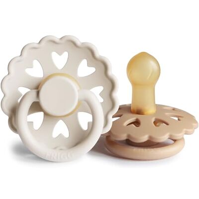 FRIGG Fairytale 2 stuks fopspenen latex fopspeen BPA-vrij gemaakt in Denemarken symmetrische kersenspeen (Cream/Silky Satin, maat 1 (0-6 maanden)) FRIGG Fairytale 2 stuks fopspenen latex fopspeen BPA-vrij gemaakt in Denemarken symmetrische kersenspeen (Cream/Silky Satin, maat 1 (0-6 maanden))