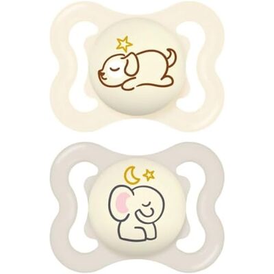 MAM Supreme Night fopspeen 2-6 maanden (2 stuks) willekeurige kleur Fosforescerende siliconen fopspeen voor zuigelingen Ideale babyspeen voor een goede mondontwikkeling MAM Supreme Night fopspeen 2-6 maanden (2 stuks) willekeurige kleur Fosforescerende siliconen fopspeen voor zuigelingen Ideale babyspeen voor een goede mondontwikkeling