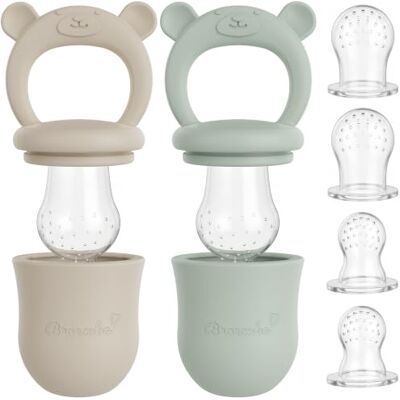 Broemba Babyfopspeen 2 stuks beige & groen 100% siliconen fopspeen met bijtring fruit knabbelaar voor fruit, groenten en babyvoeding BPA-vrij Tétine grignoteuse avec anneau de dentition pour fruits et légumes. 2 pièces Beige/Vert. Dès 6 mois. Lave-vaiss Broemba Babyfopspeen 2 stuks beige & groen 100% siliconen fopspeen met bijtring fruit knabbelaar voor fruit, groenten en babyvoeding BPA-vrij Tétine grignoteuse avec anneau de dentition pour fruits et légumes. 2 pièces Beige/Vert. Dès 6 mois. Lave-vaiss