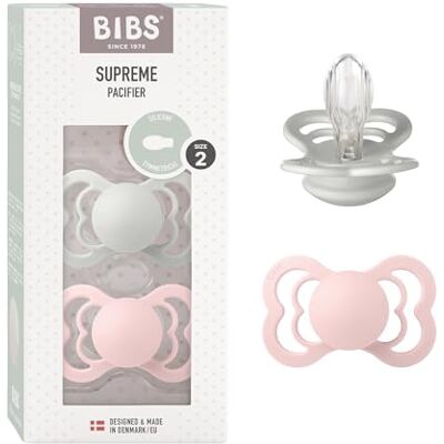Bibs Supreme Set van 2 symmetrische siliconen fopspenen, BPA-vrij, gemaakt in Denemarken, 6-18 maanden (Haze/Blossom) Bibs Supreme Set van 2 symmetrische siliconen fopspenen, BPA-vrij, gemaakt in Denemarken, 6-18 maanden (Haze/Blossom)