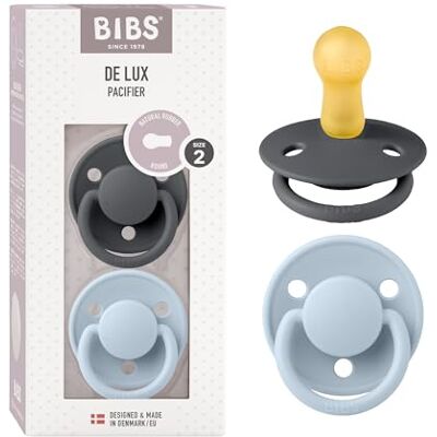 Bibs Fopspeen van Lux, 2 stuks, BPA-vrij, ronde fopspeen. natuurlijk rubberlatex, maat 2 (6-18 maanden), ijzer/babyblauw Latex de caoutchouc naturel Taille 2 Sans BPA Fabriqué au Danemark Haute acceptation de la tétine Trous d’aération Bibs Fopspeen van Lux, 2 stuks, BPA-vrij, ronde fopspeen. natuurlijk rubberlatex, maat 2 (6-18 maanden), ijzer/babyblauw Latex de caoutchouc naturel Taille 2 Sans BPA Fabriqué au Danemark Haute acceptation de la tétine Trous d’aération