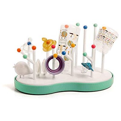 Suavinex Flessendroogrek, droogrek voor flessen, fopspenen, kopjes en accessoires. Eenvoudig te monteren/demonteren. Gemakkelijk schoon te maken. Vaatwasmachinebestendig. Wit/Lichtblauw Suavinex Flessendroogrek, droogrek voor flessen, fopspenen, kopjes en accessoires. Eenvoudig te monteren/demonteren. Gemakkelijk schoon te maken. Vaatwasmachinebestendig. Wit/Lichtblauw