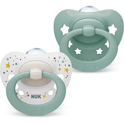 NUK Signature siliconen fopspeen in set van 2, BPA-vrij, voor baby's van 0-6 maanden, met etui met groene sterren NUK Signature siliconen fopspeen in set van 2, BPA-vrij, voor baby's van 0-6 maanden, met etui met groene sterren