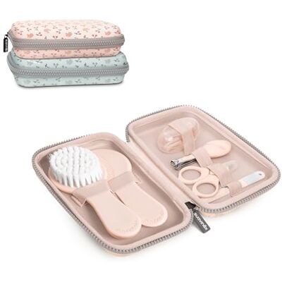 Suavinex , Verzorgingsset voor baby's, compleet en draagbaar, manicureset. Bevat: borstel en kam + vinger tandenborstel + schaar + vijl + nagelknipper, 6 stuks, roze Suavinex , Verzorgingsset voor baby's, compleet en draagbaar, manicureset. Bevat: borstel en kam + vinger tandenborstel + schaar + vijl + nagelknipper, 6 stuks, roze