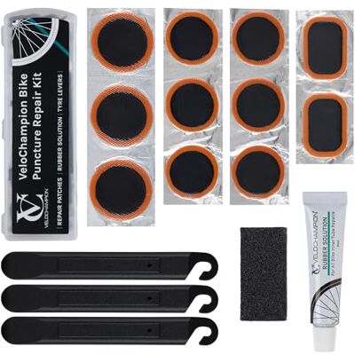 VeloChampion fietsbandenplakset met pleisters, bandenlichters en opbergdoos. Geschikt voor racefietsen, BMX-fietsen, mountainbikes en stadsfietsen. 11 x binnenband, 3 bandenlichters & opbergdoos, weg, mountainbike, stadsfiets en e-bike VeloChampion fietsbandenplakset met pleisters, bandenlichters en opbergdoos. Geschikt voor racefietsen, BMX-fietsen, mountainbikes en stadsfietsen. 11 x binnenband, 3 bandenlichters & opbergdoos, weg, mountainbike, stadsfiets en e-bike