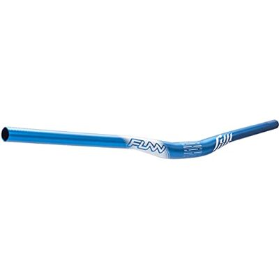FUNN Full On MTB kleerhanger met 31,8 mm klem en 810 mm breedte, een robuuste en lichte legering verhoogde hanger voor mountainbike, BMX en racefiets, blauwe mountainbike-kleerhanger met 15 mm FUNN Full On MTB kleerhanger met 31,8 mm klem en 810 mm breedte, een robuuste en lichte legering verhoogde hanger voor mountainbike, BMX en racefiets, blauwe mountainbike-kleerhanger met 15 mm