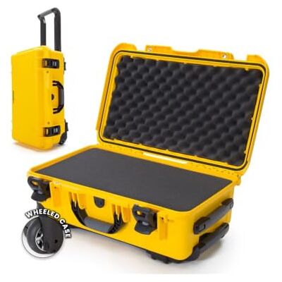 NANUK 935 Lichte en waterdichte NK-7 hars beschermende koffer met wielen en schuimrubberen inzet (56 cm x 36 cm x 23 cm), goedgekeurd voor handbagage (geel) NANUK 935 Lichte en waterdichte NK-7 hars beschermende koffer met wielen en schuimrubberen inzet (56 cm x 36 cm x 23 cm), goedgekeurd voor handbagage (geel)