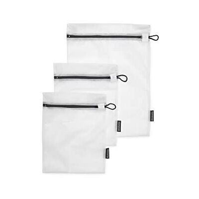 Brabantia Waszak netbescherming voor het wasgoed voor je delicate kleding speciale deken met trekkoord set van 3 in 2 maten wit 33 x 25 cm / 45 x 33 cm Brabantia Waszak netbescherming voor het wasgoed voor je delicate kleding speciale deken met trekkoord set van 3 in 2 maten wit 33 x 25 cm / 45 x 33 cm