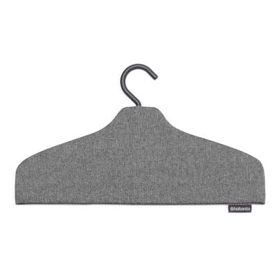 Brabantia Kledingrek voor kledingstomer Stevig oppervlak voor hogedrukstoom (kragen en schouders) Snel en eenvoudig resultaat Dubbelzijdig gebruik 360° haak Pepper Black Brabantia Kledingrek voor kledingstomer Stevig oppervlak voor hogedrukstoom (kragen en schouders) Snel en eenvoudig resultaat Dubbelzijdig gebruik 360° haak Pepper Black