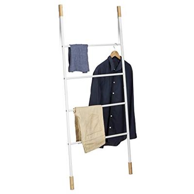 Relaxdays Metalen handdoekladder met 4 treden, vrijstaande wasladder, bamboe, HBT 150 x 70 x 2 cm, wit Relaxdays Metalen handdoekladder met 4 treden, vrijstaande wasladder, bamboe, HBT 150 x 70 x 2 cm, wit