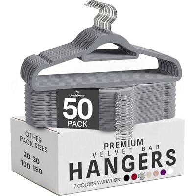Utopia Home Hoogwaardige Fluwelen Kledinghangers (Pakket van 50) – Slipvaste Fluwelen Kledinghangers voor Intensief Gebruik met Bindstaaf Sterk genoeg om Jassen & Hoodies vast te houden (Grijs) Utopia Home Hoogwaardige Fluwelen Kledinghangers (Pakket van 50) – Slipvaste Fluwelen Kledinghangers voor Intensief Gebruik met Bindstaaf Sterk genoeg om Jassen & Hoodies vast te houden (Grijs)