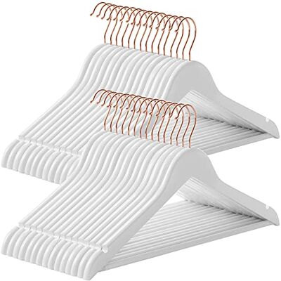 SONGMICS CRW001W40 Kleerhangers, 40 stuks, massief hout, schouderinkepingen, antislip broekstang, 360 graden draaibare haak, voor kostuums, overhemden, wit-roségoud SONGMICS CRW001W40 Kleerhangers, 40 stuks, massief hout, schouderinkepingen, antislip broekstang, 360 graden draaibare haak, voor kostuums, overhemden, wit-roségoud