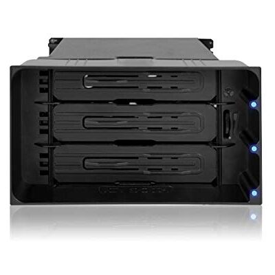 Icy Dock FlexiDOCK MB830SP-B Backplane Mobiele schijfkooi zonder lade voor 3 HDD 3,5 inch SATA / SAS Hot Swap in 2 x 5,25 inch bay met kabels Icy Dock FlexiDOCK MB830SP-B Backplane Mobiele schijfkooi zonder lade voor 3 HDD 3,5 inch SATA / SAS Hot Swap in 2 x 5,25 inch bay met kabels