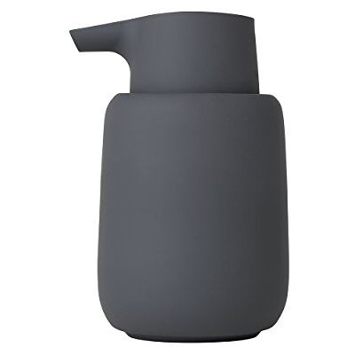 blomus -SONO- Zeepdispenser van keramiek, magneet, zeepdispenser in fraaie look, mat, hoogwaardige afwerking, exclusief badkameraccessoire (14 x 8,5 x 8,5 cm, kleur: Magnet, 69039) blomus -SONO- Zeepdispenser van keramiek, magneet, zeepdispenser in fraaie look, mat, hoogwaardige afwerking, exclusief badkameraccessoire (14 x 8,5 x 8,5 cm, kleur: Magnet, 69039)