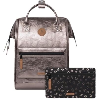 Cabaïa Waterdichte rugzak, Molle-systeem en modieus design voor mannen en vrouwen, robuust nylon, gevoerd comfort, ideaal voor reizen, school, werk, bruin, Louisville, medium, 18 l Cabaïa Waterdichte rugzak, Molle-systeem en modieus design voor mannen en vrouwen, robuust nylon, gevoerd comfort, ideaal voor reizen, school, werk, bruin, Louisville, medium, 18 l