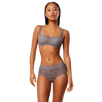 Triumph Body Make-up Illusion Lace Balconette Bra Femme 95C Triumph Body Make-up Illusion Lace Balconette Bra Femme 95C