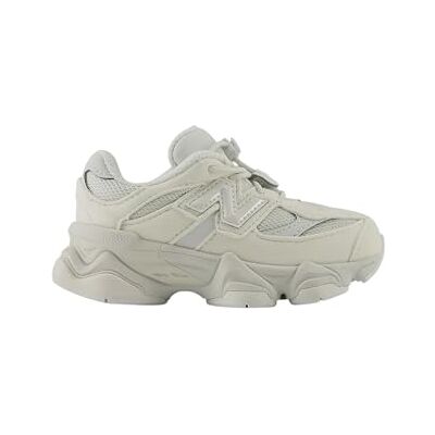 New Balance 9060 sneakers voor kinderen, maat 20-27,5, Wit. 25 EU New Balance 9060 sneakers voor kinderen, maat 20-27,5, Wit. 25 EU