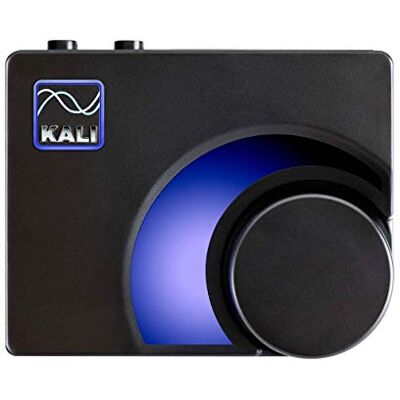 Kali Audio MV-BT Professionele bluetooth-monitor- en ontvangercontroller draadloze audiozender (Bluetooth-adapter, stereo-uitgang XLR/jack 6, 3 mm, led-indicator) zwart Kali Audio MV-BT Professionele bluetooth-monitor- en ontvangercontroller draadloze audiozender (Bluetooth-adapter, stereo-uitgang XLR/jack 6, 3 mm, led-indicator) zwart