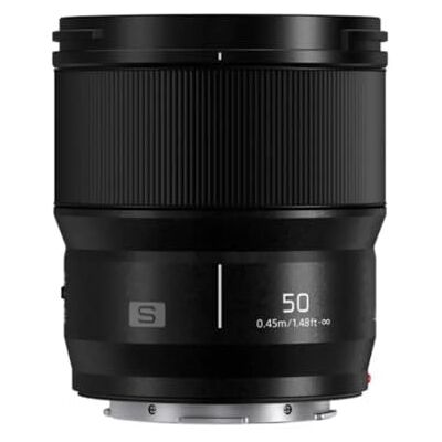 Panasonic Lumix S 50 mm f/1.8 lens Panasonic Lumix S 50 mm f/1.8 lens