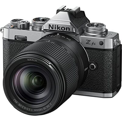 Nikon Z FC + Z 18-140 Nikon Z FC + Z 18-140