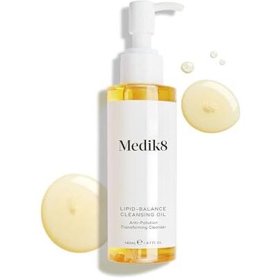 Medik8 Lipid-Balance – transformerende reinigingsolie lost make-up op – verwijdert onzuiverheden, zonnebrandcrème en waterdichte make-up – voedt en balanceert de huid – alle huidtypes Medik8 Lipid-Balance – transformerende reinigingsolie lost make-up op – verwijdert onzuiverheden, zonnebrandcrème en waterdichte make-up – voedt en balanceert de huid – alle huidtypes