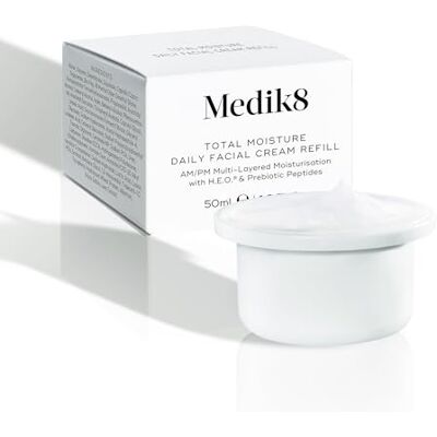 Medik8 Total Moisture Dagelijkse vochtinbrengende crème voor het gezicht, 50 ml (navulbaar) Medik8 Total Moisture Dagelijkse vochtinbrengende crème voor het gezicht, 50 ml (navulbaar)