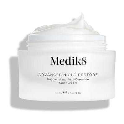 Medik8 Advanced Night Restore Multiceramide verjongende nachtcrème, hydraterende verzorging, voedt diep en verstevigt je teint zichtbaar tijdens het slapen, 50 ml Medik8 Advanced Night Restore Multiceramide verjongende nachtcrème, hydraterende verzorging, voedt diep en verstevigt je teint zichtbaar tijdens het slapen, 50 ml
