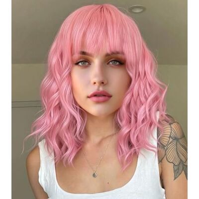 Colorfulpanda Korte golvende krullende pruik van synthetisch haar met pony voor dames, natuurlijke look, pastelroze, 35,6 cm Colorfulpanda Korte golvende krullende pruik van synthetisch haar met pony voor dames, natuurlijke look, pastelroze, 35,6 cm