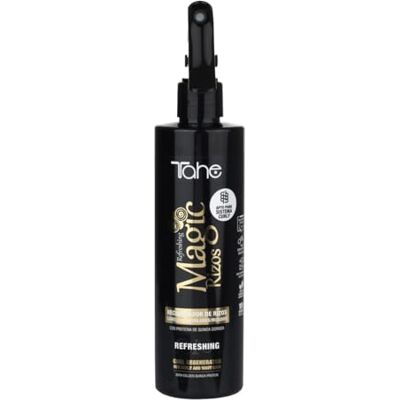 Tahe Magic Curls Refreshing Spray Curl-opvangbak met gouden quinoa-eiwit, 300 ml Tahe Magic Curls Refreshing Spray Curl-opvangbak met gouden quinoa-eiwit, 300 ml