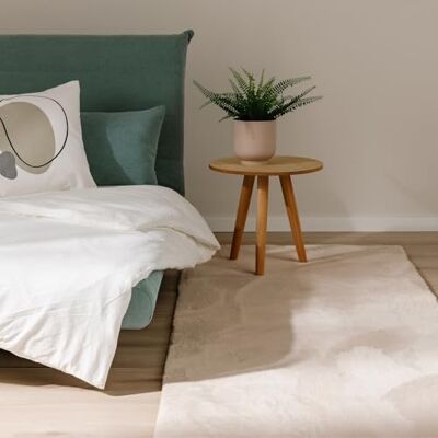 benuta Basic Vloerkleed voor woonkamer, imitatiebont, beige, 70 x 200 cm, voor slaapkamer, kantoor, hal, baby, zacht, antislip, wasbaar, vloerverwarming benuta Basic Vloerkleed voor woonkamer, imitatiebont, beige, 70 x 200 cm, voor slaapkamer, kantoor, hal, baby, zacht, antislip, wasbaar, vloerverwarming