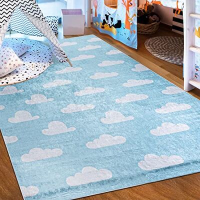 Mazovia Tapijt voor kinderkamer wasbaar tapijt met laagpolige print zacht tapijt voor slaapkamer antislip tapijt EMMA kindertapijt wolken hemelpatroon blauw 140 x 200 cm Mazovia Tapijt voor kinderkamer wasbaar tapijt met laagpolige print zacht tapijt voor slaapkamer antislip tapijt EMMA kindertapijt wolken hemelpatroon blauw 140 x 200 cm