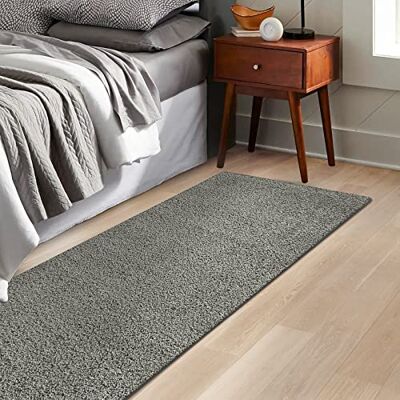 KARAT Bedtapijt Barcelona Shaggy bedomranding tapijten voor slaapkamer woonkamer pluizig tapijt (80 x 160 cm, grijs) KARAT Bedtapijt Barcelona Shaggy bedomranding tapijten voor slaapkamer woonkamer pluizig tapijt (80 x 160 cm, grijs)