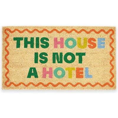 Fisura Deurmat "Not a hotel" kokosmat met antislip onderkant van pvc. Meerkleurig handgeschilderd binnentapijt met humoristische boodschap. Afmetingen: 70 x 40 cm. Fisura Deurmat "Not a hotel" kokosmat met antislip onderkant van pvc. Meerkleurig handgeschilderd binnentapijt met humoristische boodschap. Afmetingen: 70 x 40 cm.